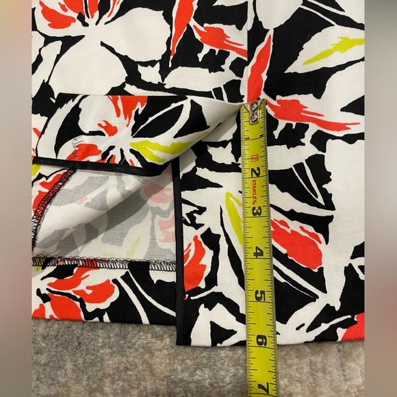 Jones Wear Floral Pencil Skirt Stretch Size 6P Tropical Career Office EUC - Picture 11 of 11